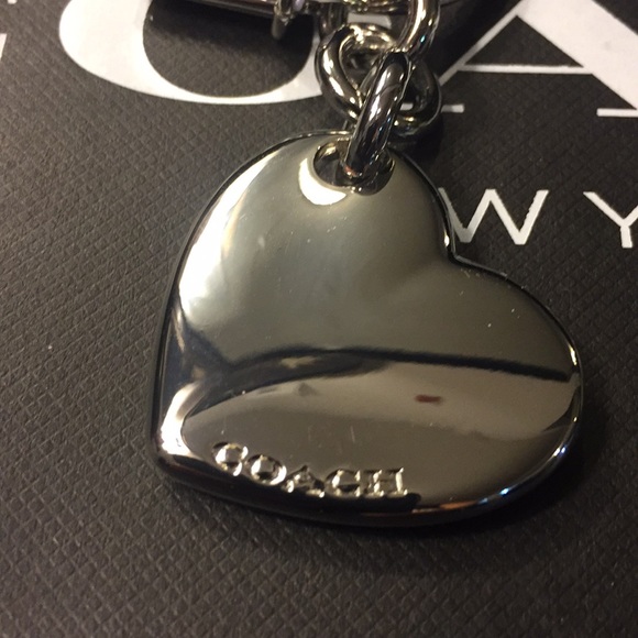 COACH - HORSE & CARRIAGE HEART BAG CHARM (NWT) - Picture 5 of 14
